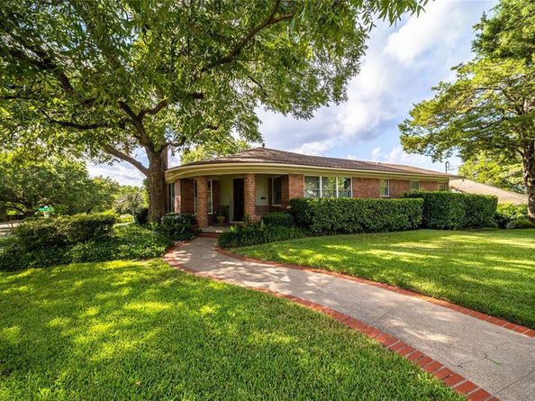 903  Bison Trail , Dallas Texas 75208