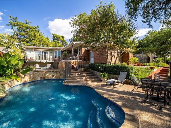 903  Bison Trail , Dallas Texas 75208