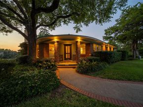 903  Bison Trail , Dallas Texas 75208