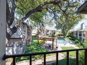 15151  Berry Trail  401, Dallas Texas 75248