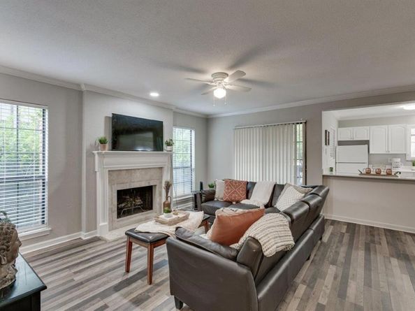 15151  Berry Trail  401, Dallas Texas 75248