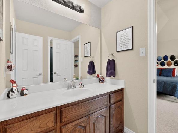 1600  Fence Post Drive , Fort Worth Texas 76052