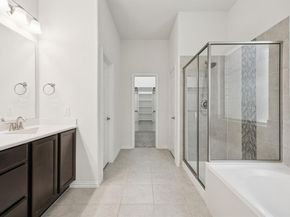 824  San Madrid Trail , Fort Worth Texas 76052