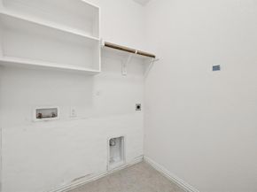 824  San Madrid Trail , Fort Worth Texas 76052