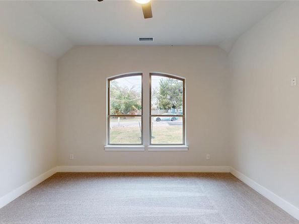 716  Del Drive , Denton Texas 76207