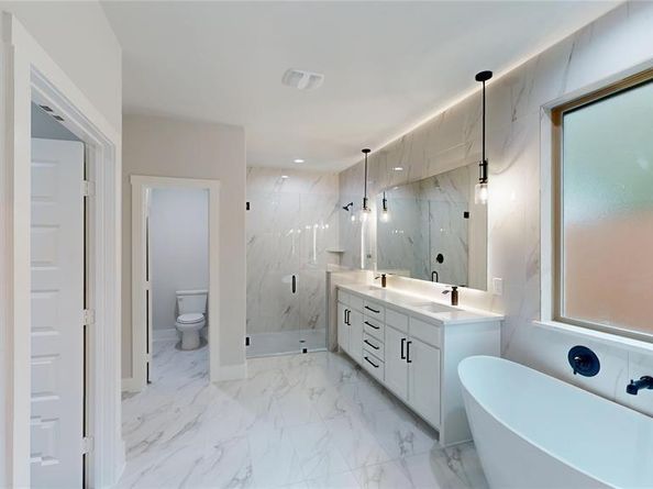 716  Del Drive , Denton Texas 76207