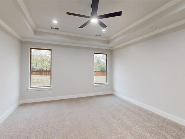 716  Del Drive , Denton Texas 76207