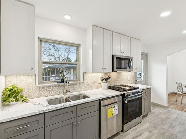 9309  Piper Lane , Dallas Texas 75228