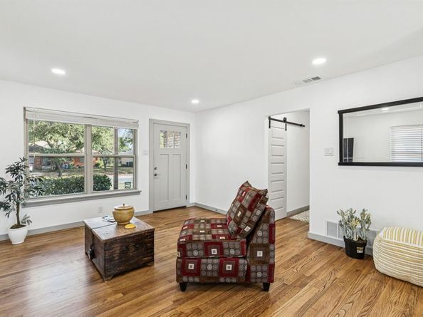 9309  Piper Lane , Dallas Texas 75228