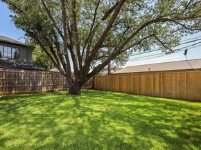7706  Robin Road , Dallas Texas 75209