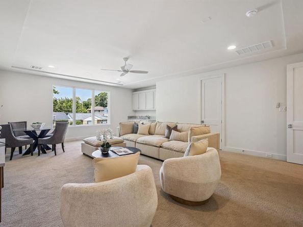 7706  Robin Road , Dallas Texas 75209