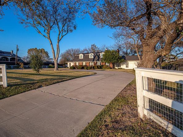 9310  Merritt Road , Rowlett Texas 75089