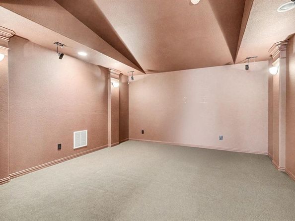 1125  Michener Way , Irving Texas 75063