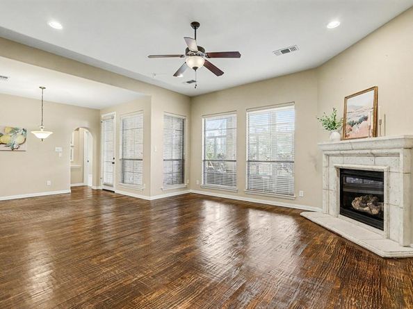 1125  Michener Way , Irving Texas 75063