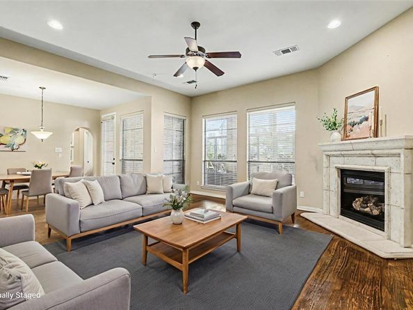 1125  Michener Way , Irving Texas 75063