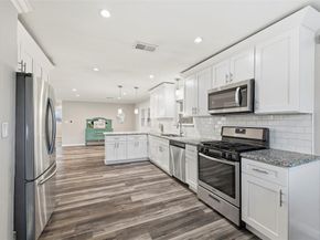 1310  Airline Drive , Grapevine Texas 76051