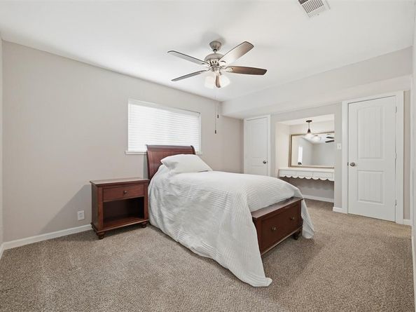 1310  Airline Drive , Grapevine Texas 76051