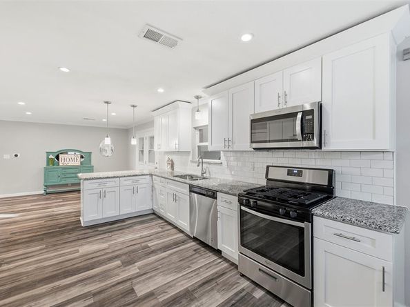 1310  Airline Drive , Grapevine Texas 76051