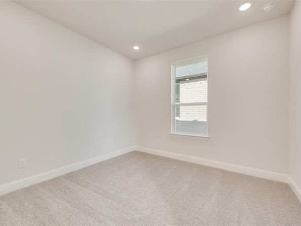 840  Turnbull Avenue , Fort Worth Texas 76247