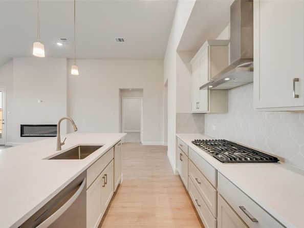 840  Turnbull Avenue , Fort Worth Texas 76247