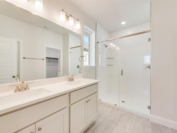 840  Turnbull Avenue , Fort Worth Texas 76247