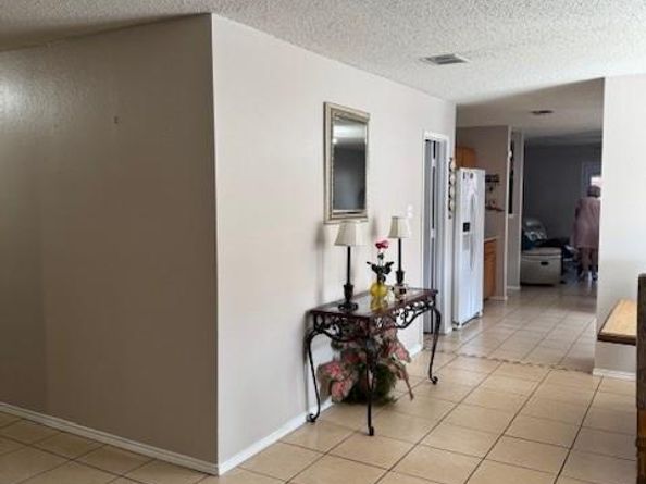 8717  Hunter creek Court , Fort Worth Texas 73120