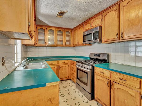 3904  Martin Street , Fort Worth Texas 76119