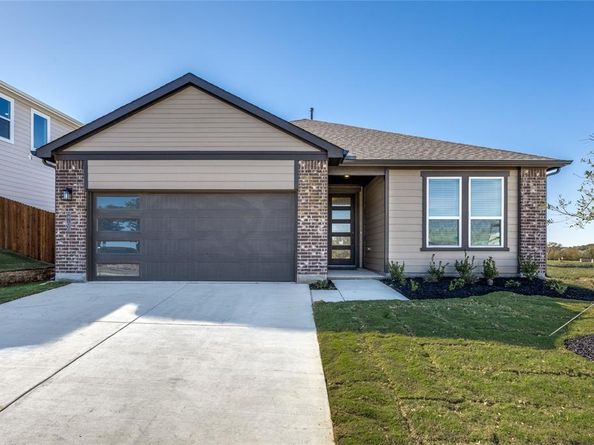 2700  Goldfinch Drive , Denton Texas 76205