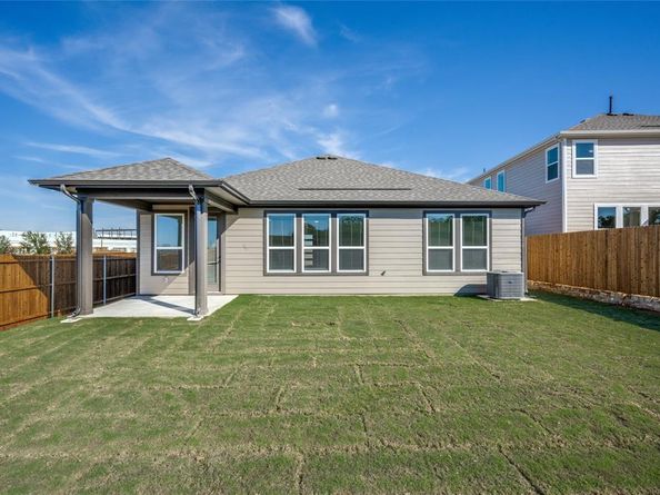 2700  Goldfinch Drive , Denton Texas 76205