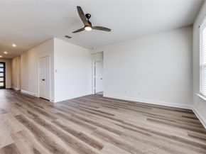 2700  Goldfinch Drive , Denton Texas 76205