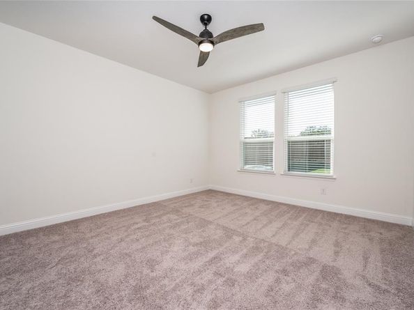 2700  Goldfinch Drive , Denton Texas 76205