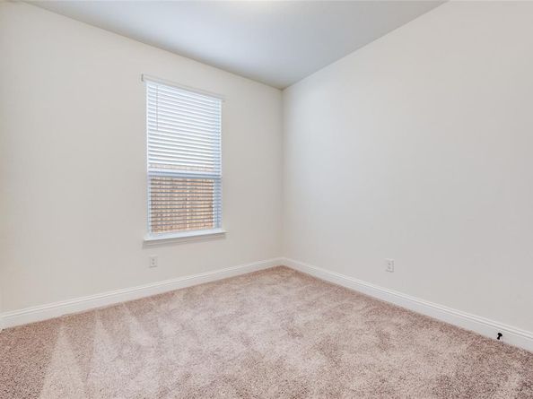 2700  Goldfinch Drive , Denton Texas 76205