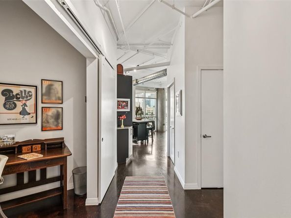 1001  Belleview Street  708, Dallas Texas 75215