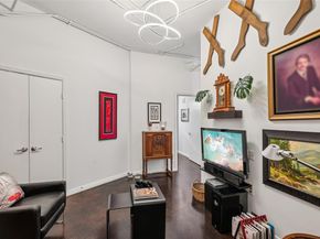 1001  Belleview Street  708, Dallas Texas 75215