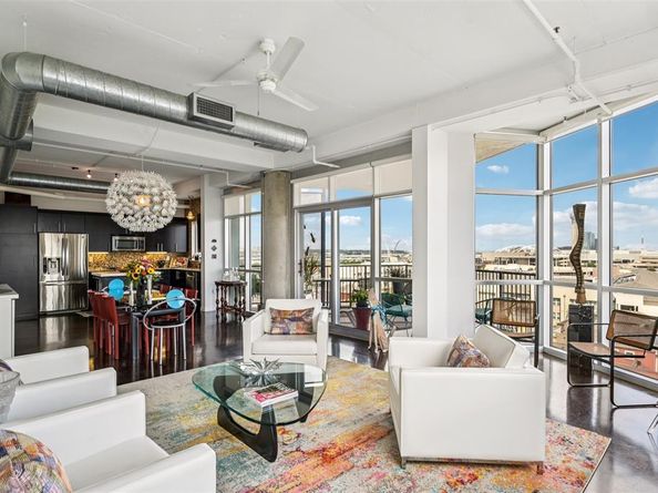 1001  Belleview Street  708, Dallas Texas 75215