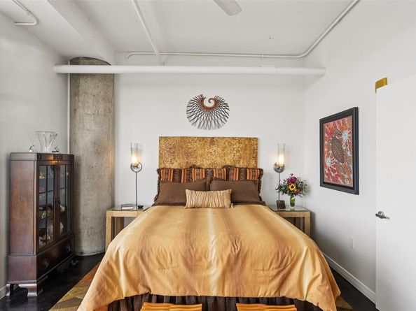 1001  Belleview Street  708, Dallas Texas 75215