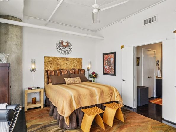 1001  Belleview Street  708, Dallas Texas 75215