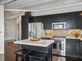 1001  Belleview Street  708, Dallas Texas 75215