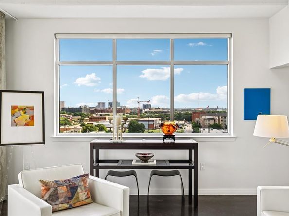 1001  Belleview Street  708, Dallas Texas 75215