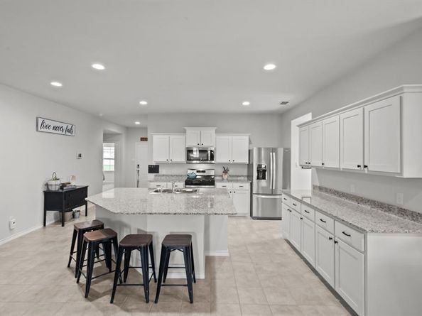 729  Emmons Creek Street , Justin Texas 76247