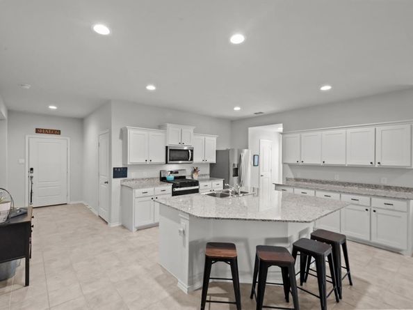 729  Emmons Creek Street , Justin Texas 76247