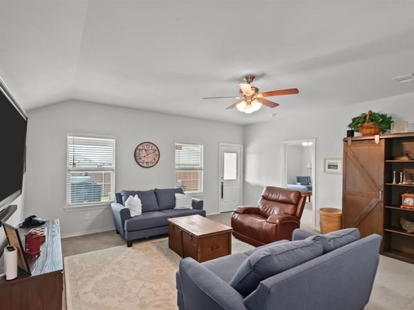 729  Emmons Creek Street , Justin Texas 76247