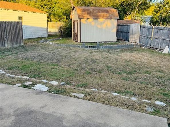 4409  Fairfax Street , Fort Worth Texas 76116