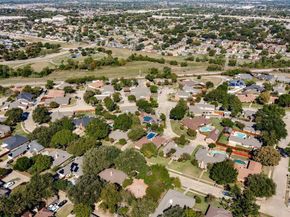 2109  Nob Hill , Carrollton Texas 75006