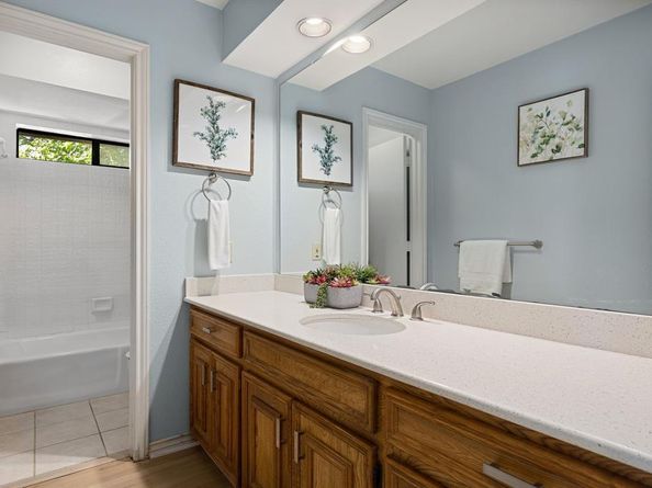 2109  Nob Hill , Carrollton Texas 75006