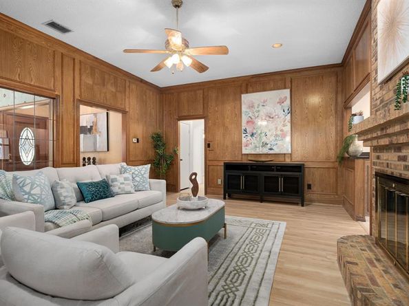 2109  Nob Hill , Carrollton Texas 75006