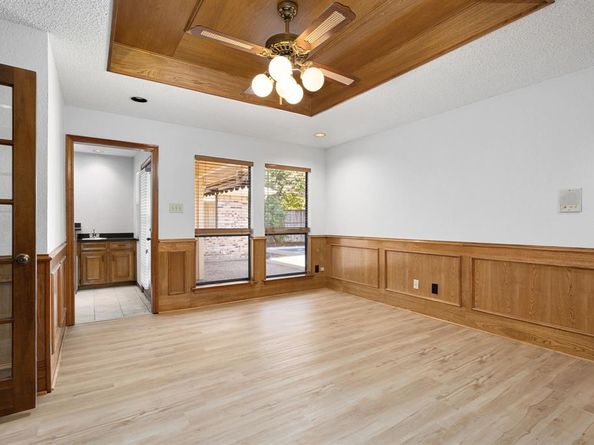 2109  Nob Hill , Carrollton Texas 75006