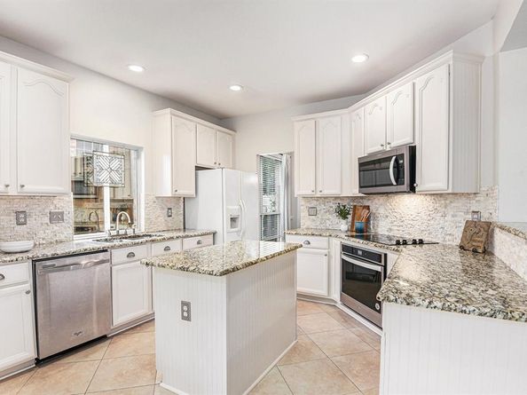 521  Austin Oaks Drive , Grapevine Texas 76051