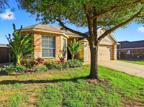 521  Bailer Drive , Crowley Texas 76036