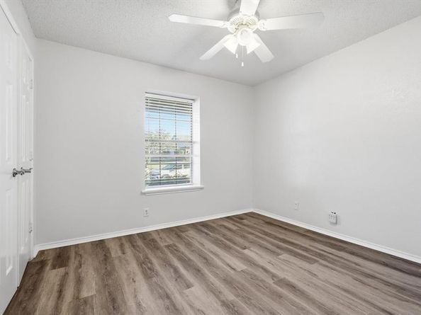 1130  Woodrow Drive , Lewisville Texas 75067